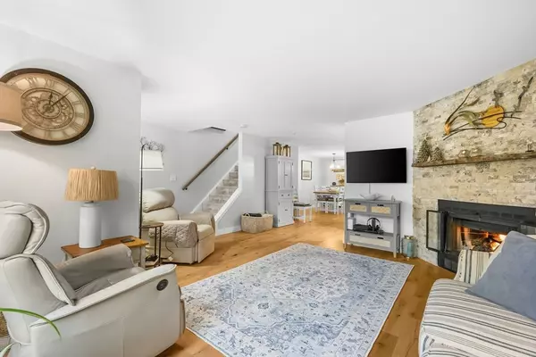 Mashpee, MA 02649,195 Falmouth Rd #7B