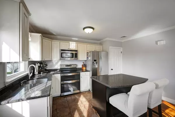 Fairhaven, MA 02719,312 New Boston Rd