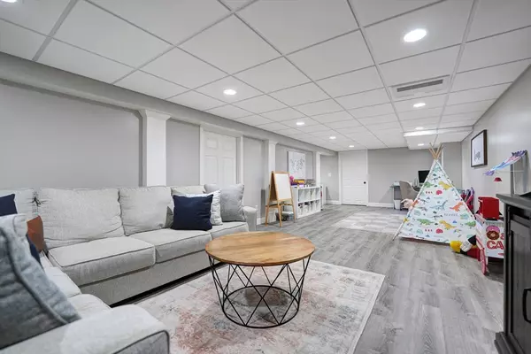 Fairhaven, MA 02719,312 New Boston Rd