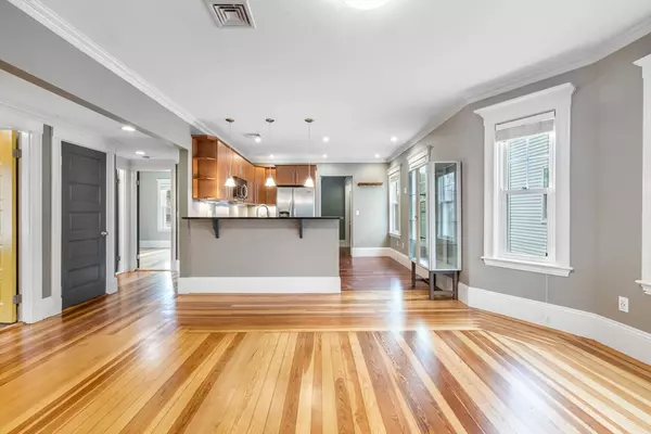 22 Clarendon Ave #2A, Somerville, MA 02144