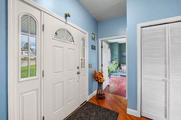 Newbury, MA 01951,144 High Rd