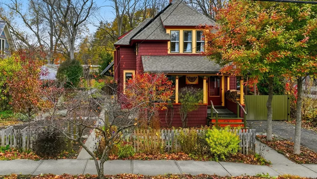 254 Davis Street, Greenfield, MA 01301