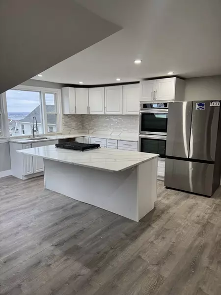 201 Whipple St #3, Fall River, MA 02721