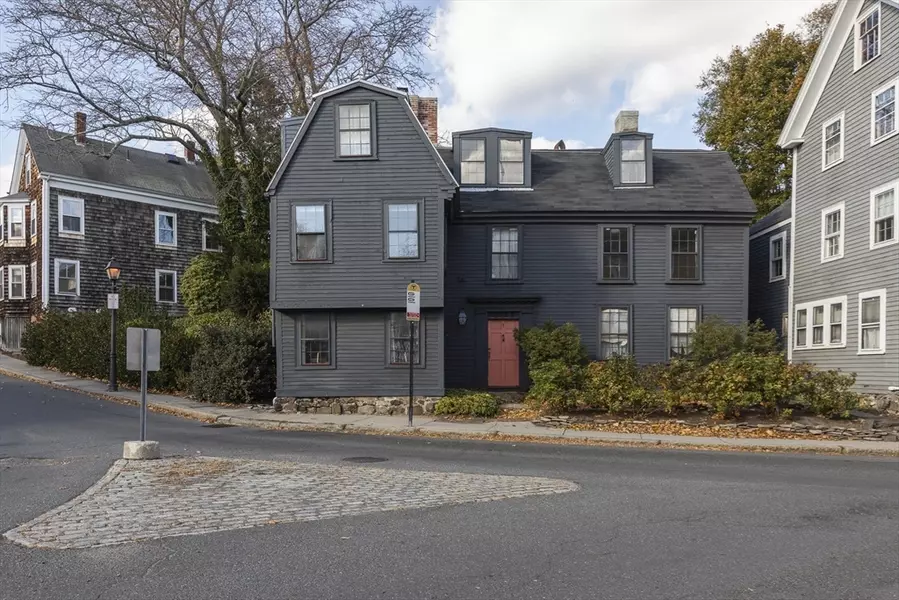1 Mugford Street #3, Marblehead, MA 01945
