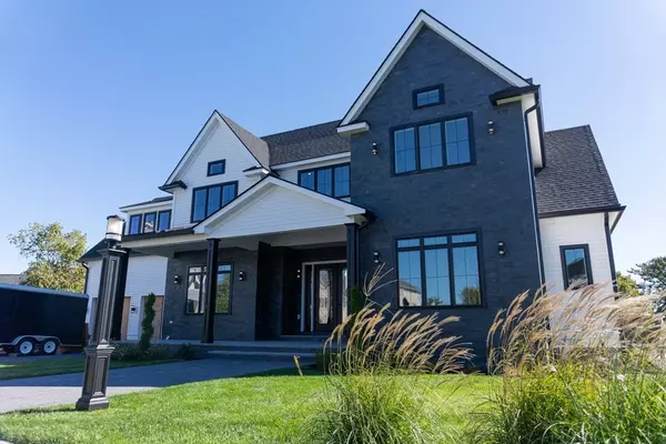 Saugus, MA 01906,4 Oneil Way