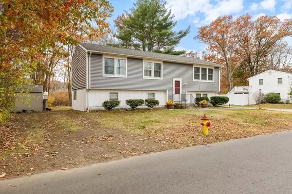 Salisbury, MA 01952,34 Dock Lane