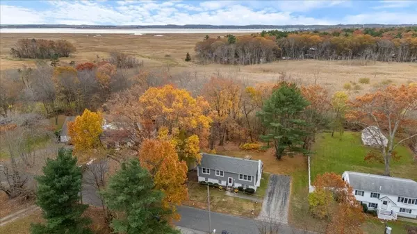 Salisbury, MA 01952,34 Dock Lane