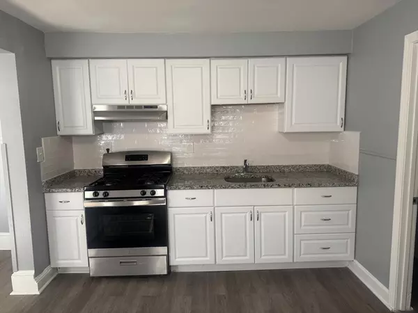 Lowell, MA 01852,170 Warren Ct #1