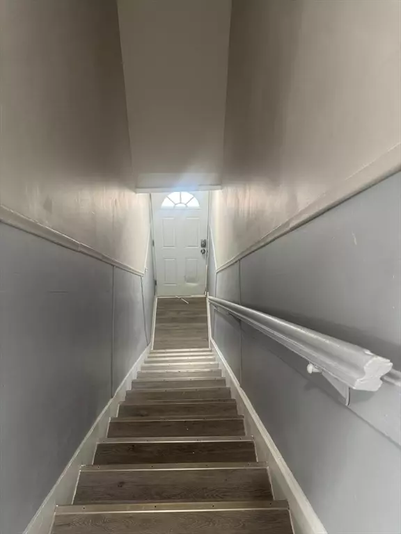 Lowell, MA 01852,170 Warren Ct #1