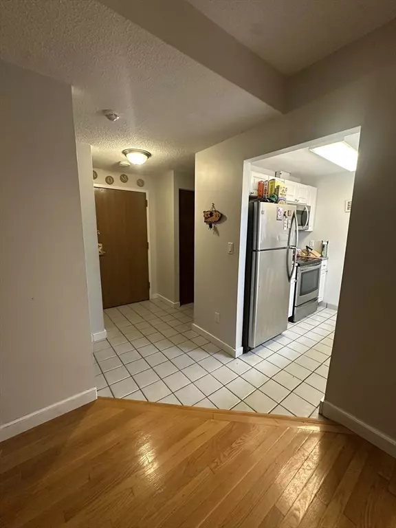 Lynn, MA 01902,605 Eastern Ave #211