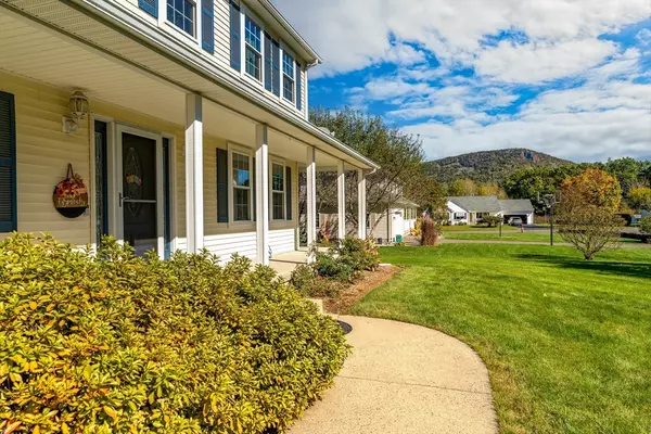 Easthampton, MA 01027,4 Laurel Dr