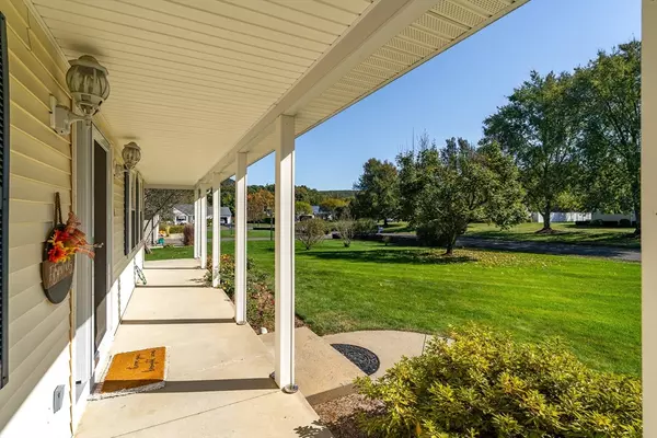 Easthampton, MA 01027,4 Laurel Dr