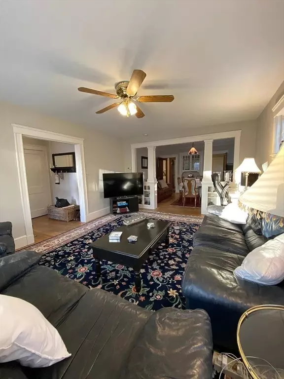 Somerville, MA 02144,7 High Street #1