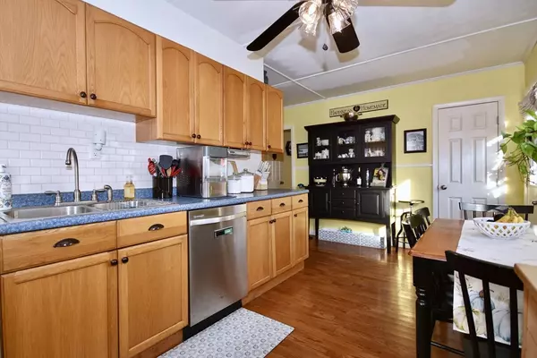 Fairhaven, MA 02719,11 Lawton St