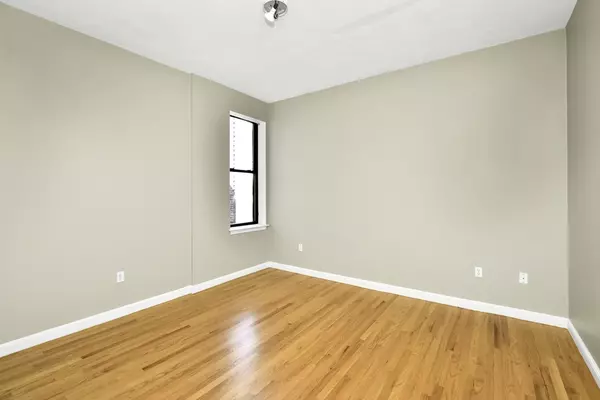 Medford, MA 02155,3 Forest #301