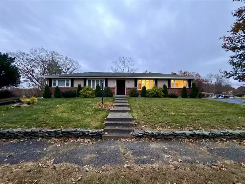 45 Kinglet Dr #A, Shrewsbury, MA 01545