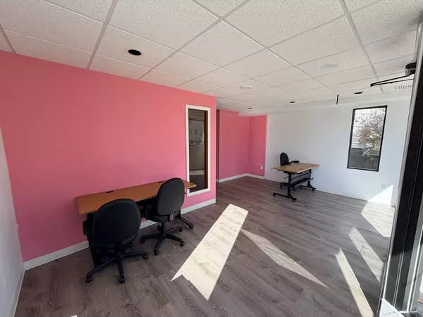 Milford, MA 01757,323 Main St