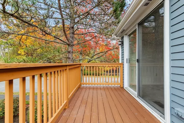 Salem, MA 01970,2 Fletcher Way #34D