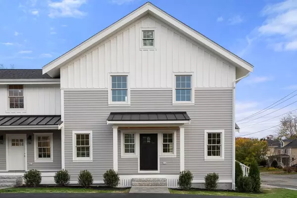 Wellesley, MA 02482,63 Oak Street #B