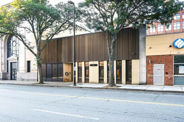 464 Essex St, Lawrence, MA 01840