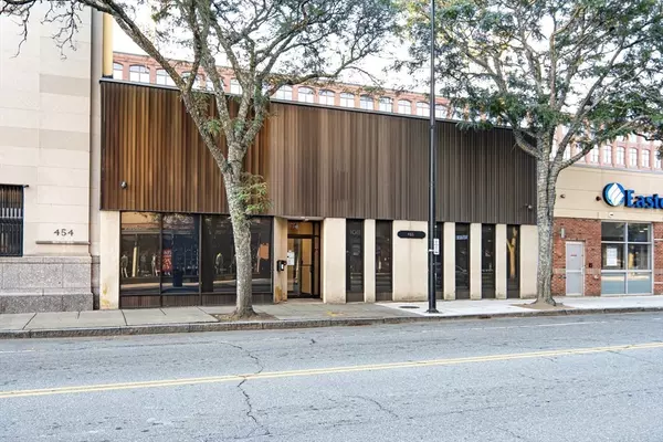 Lawrence, MA 01840,464 Essex St