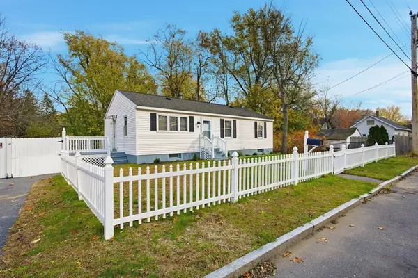 Springfield, MA 01109,19 Emily St