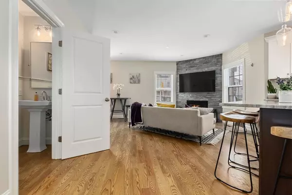 Beverly, MA 01915,34 Beckford St #B