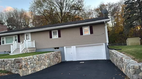 Ayer, MA 01432,61 Willard St