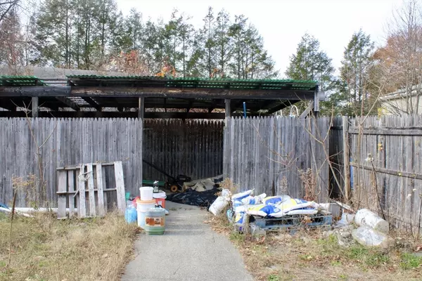 Montague, MA 01376,72 Unity St