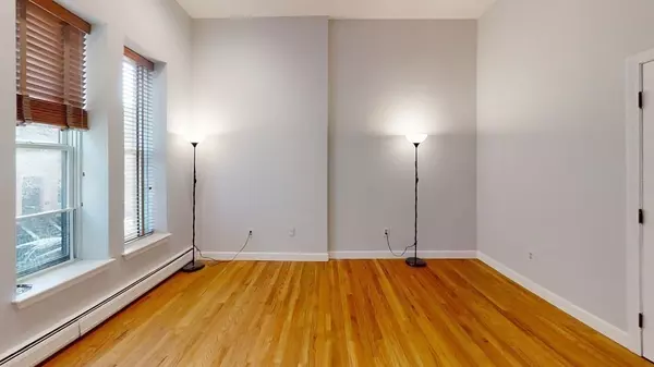 Boston, MA 02116,11-B Appleton St #4