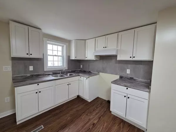 Ware, MA 01082,50 North #50