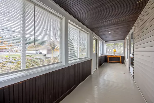 Ludlow, MA 01056,70 Fuller St