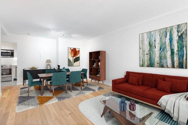 Cambridge, MA 02139,950 Massachusetts Ave #418