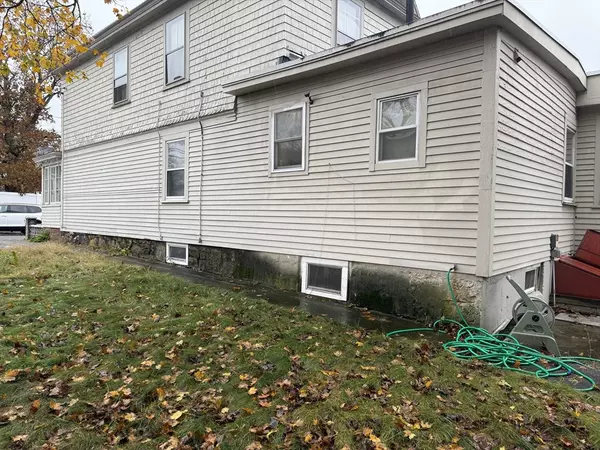 Lawrence, MA 01840,102 Weare St