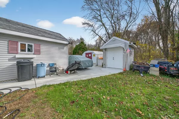 Acushnet, MA 02743,1 Clems Way