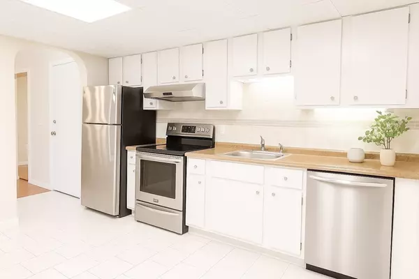 Milford, MA 01757,18 Shadowbrook Ln #17