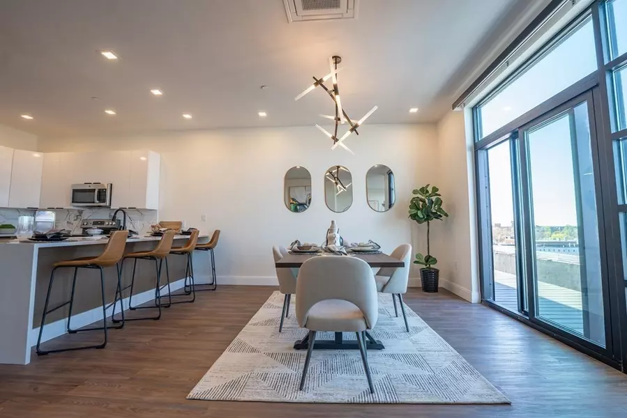 136 Essex St #501, Lawrence, MA 01843