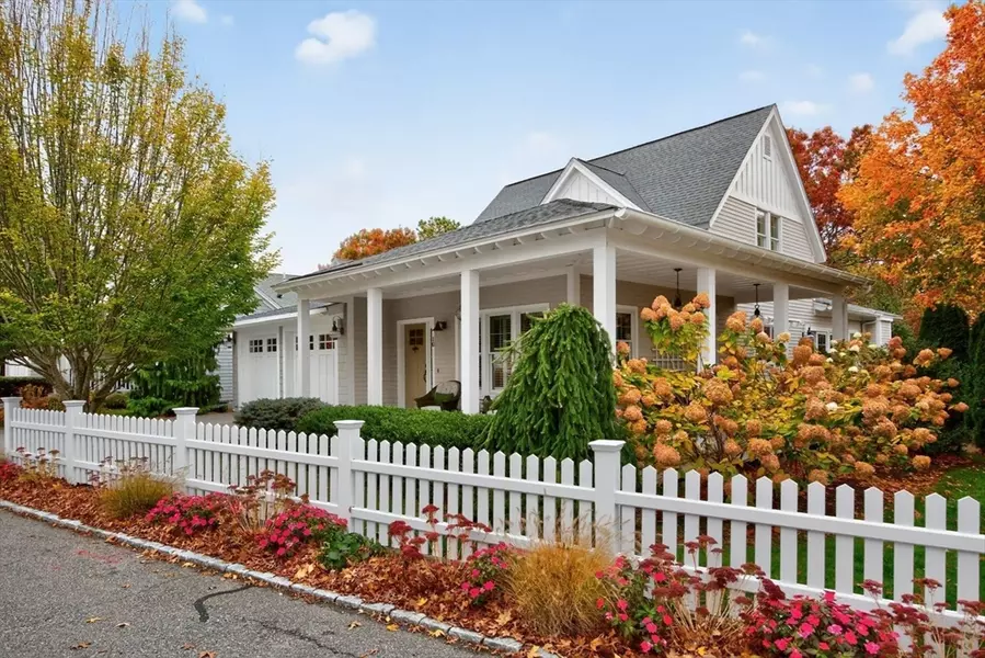 10 Shutter Latch, Plymouth, MA 02360