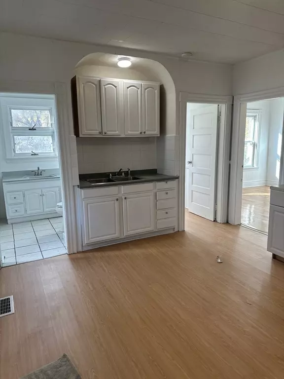 Fitchburg, MA 01420,216 Clarendon Street #A