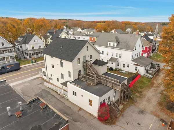 Uxbridge, MA 01569,307 N Main St