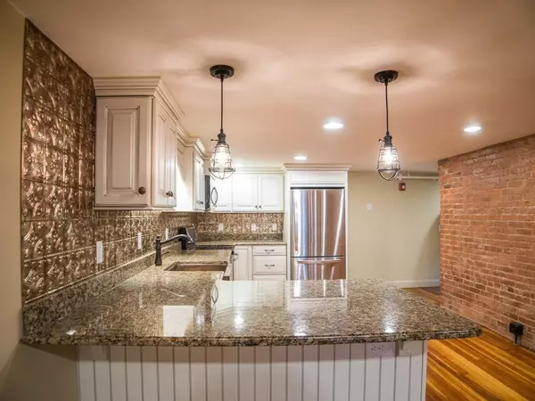 Plymouth, MA 02360,6A School St #6A