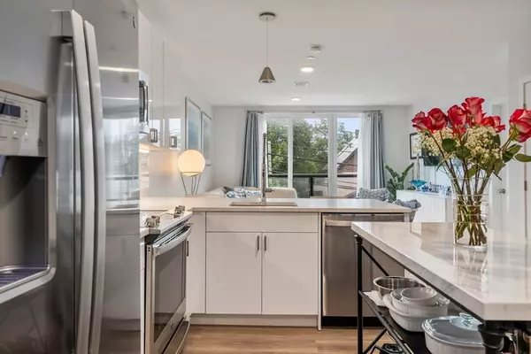 Newton, MA 02458,68 Los Angeles St #207