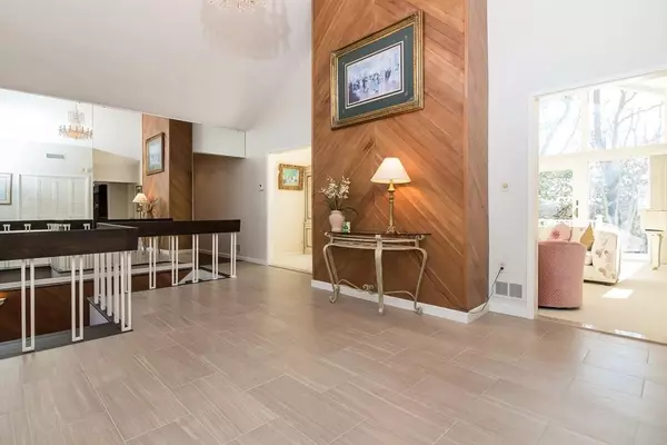 Newton, MA 02465,69 Crestwood Rd