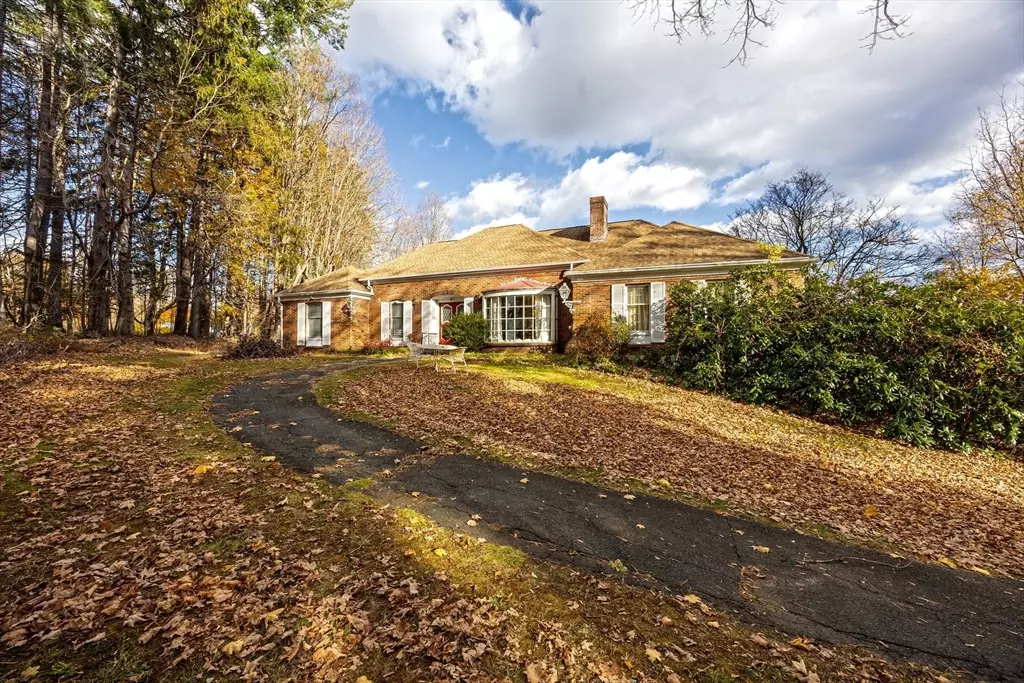 South Hadley, MA 01075,41 Woodbridge St