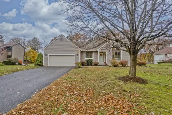 Agawam, MA 01001,36 Cottonwood Ln