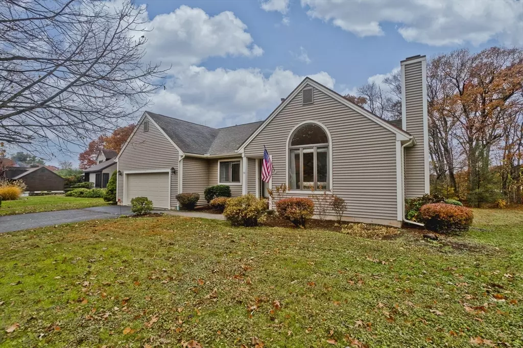 Agawam, MA 01001,36 Cottonwood Ln