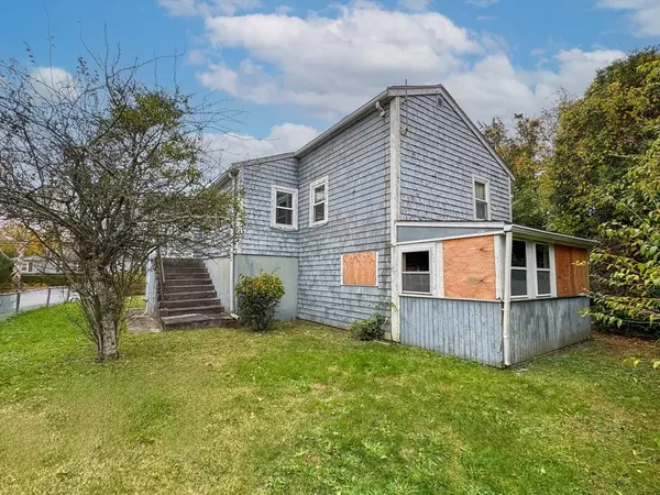 Fairhaven, MA 02719,190 Sconticut Neck Rd