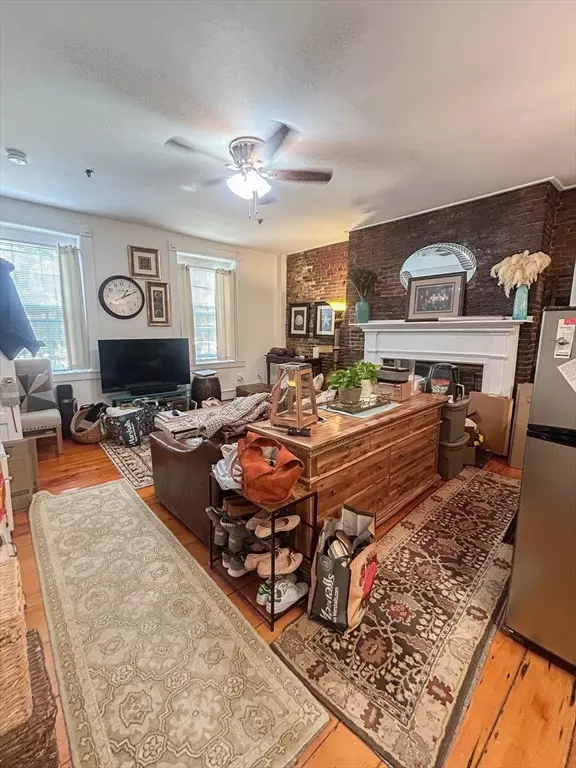 63 Hancock #3R, Boston, MA 02114