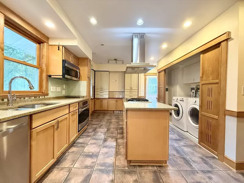 25-27 Westbourne Rd #27, Newton, MA 02459