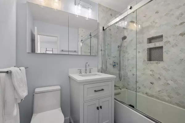 Boston, MA 02111,151 Tremont St #10S